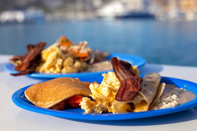 Cabo San Lucas Sunset Cruise Full dinner, open bar and transfer - Is the group size a problem?