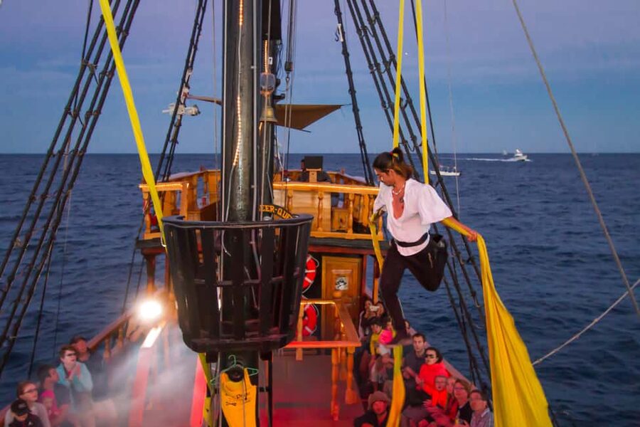 Cabo San Lucas: Sunset Pirate Ship Cruise with Dinner Show - Who should book this evening