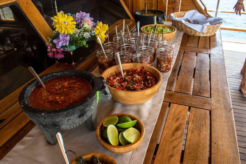 Cabo San Lucas: Sunset Yacht Cruise w/Chef Dinner & Open Bar - Should you book Tu Enamorado?