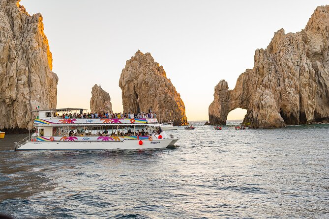 Cabo Sunset Dinner Cruise: Fajitas, Lands End and Party - The sunset depends on getting the timing right