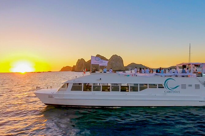 Cabo Sunset Dinner Cruise with Live Music & Open Bar on Cabo Wave - Live music, dancing, and the party question