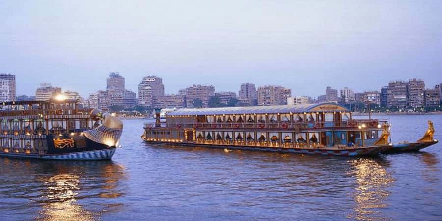 Cairo: Buffet Dinner Cruise with Folkloric Show - The folkloric and belly-dancing show