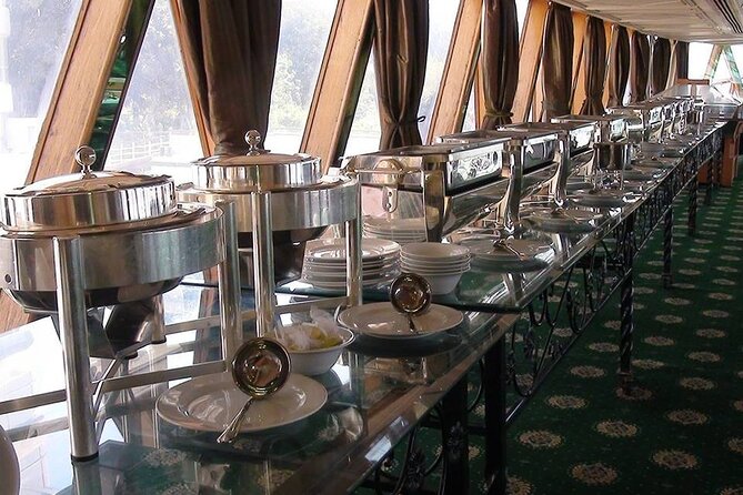 Cairo Dinner Cruise on the Nile River with Pickup And Drop off - Who will enjoy this evening?