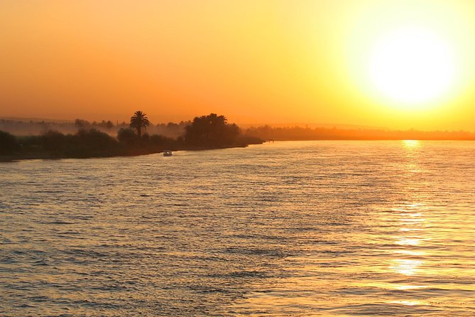 Cairo dinner Cruise with Belly dancer show - How the $70 price works for different budgets