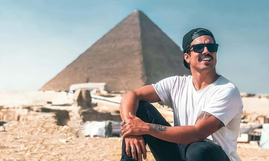 Cairo: Giza Pyramids, Egyptian Museum & Nile Dinner Cruise. - Seeing the Pyramids of Cheops, Chephren, and Mykerinus