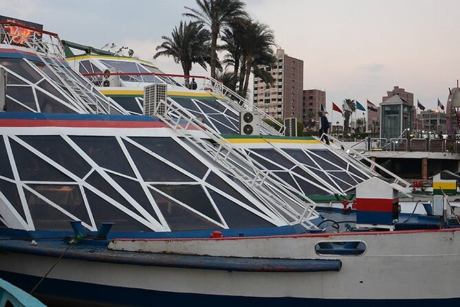 Cairo: Nile Dinner Cruise with Show & Shared Transfer - Folkloric music and belly dancing
