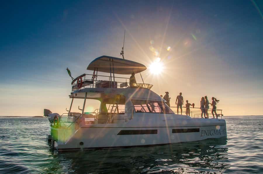 Cape Town: Sunset Champagne Cruise and 3-Course Dinner - The evening begins at the V&A Waterfront