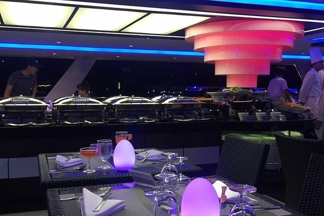 Chao Phraya River Dinner Cruise - Live music, dancing, and the party atmosphere