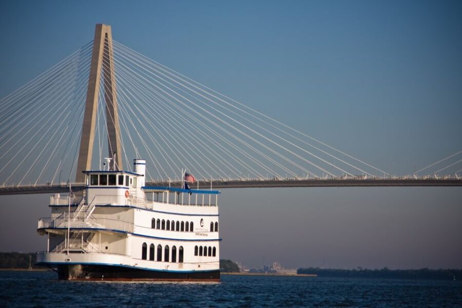 Charleston: Luxury Harbor Dinner Cruise - What the 150-minute cruise feels like