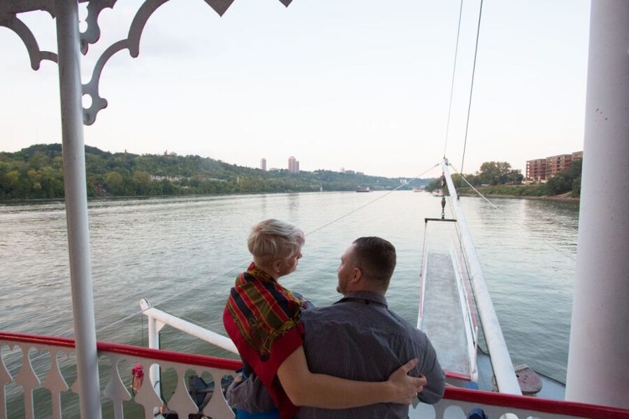 Cincinnati: Ohio River Cruise with Buffet Dinner - Key points to know before boarding
