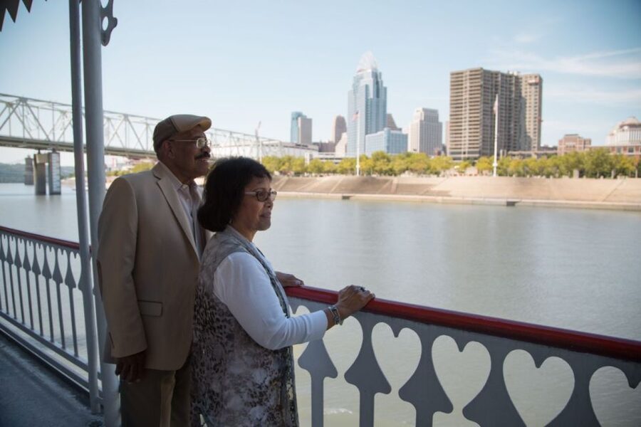 Cincinnati: Ohio River Cruise with Buffet Dinner - What the $70 price really buys you