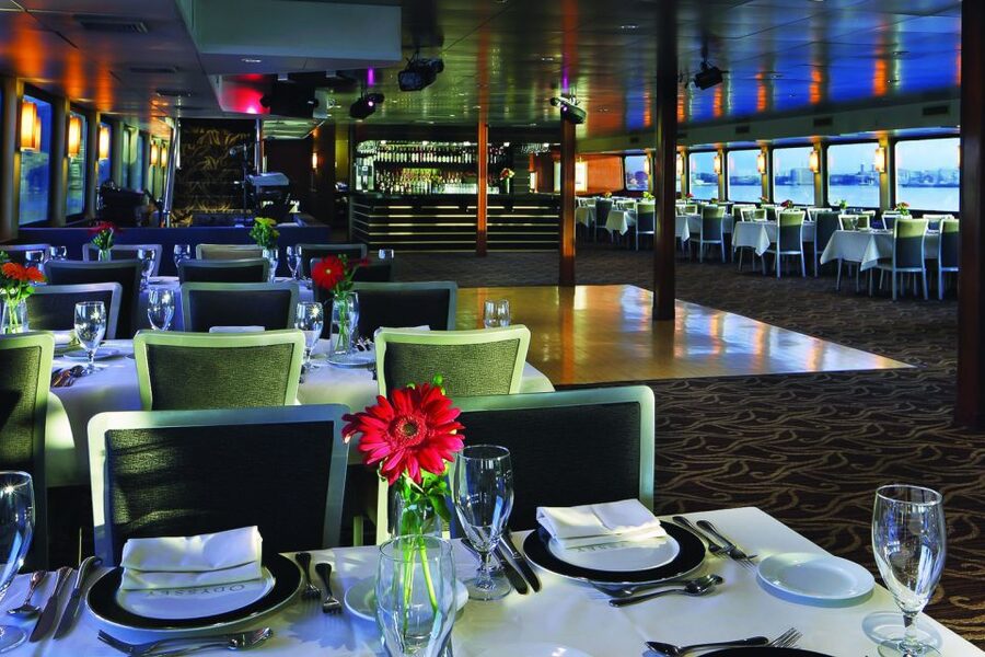 City Cruises Boston: Premier Brunch or Dinner Harbor Cruise - Music, dancing, and the mood onboard
