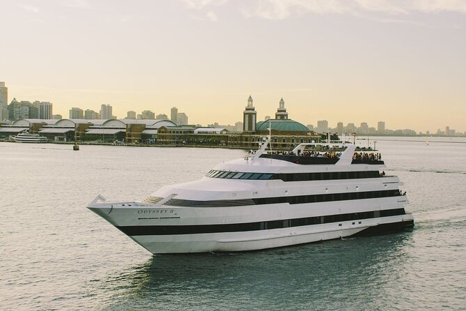 City Cruises: Chicago Fireworks Premier Dinner Cruise - Who will enjoy this cruise most
