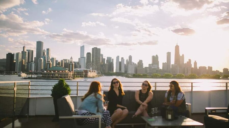 City Cruises Chicago: Premier Lunch or Dinner Cruise - Lunch or dinner: which sailing fits you?