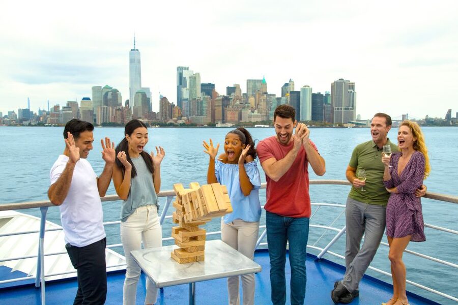 City Cruises New Jersey: NYC Buffet Lunch or Dinner Cruise - A skyline meal from Lincoln Harbor Marina