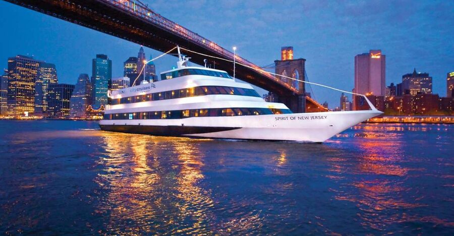 City Cruises New Jersey: NYC Buffet Lunch or Dinner Cruise - The buffet: convenient, varied, and not a steakhouse meal