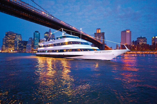 City Cruises NYC: Skyline Dinner Cruise from New Jersey - What dinner is like on board