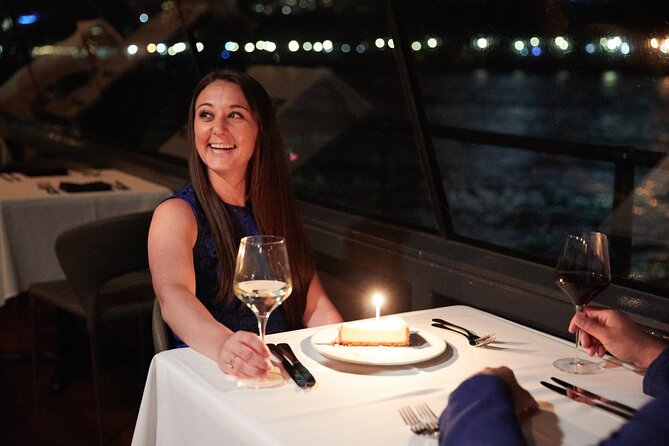 City Cruises NYC: Skyline Dinner Cruise from New Jersey - Seating, music, and the feel of the evening