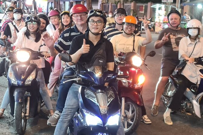Da Nang by Night from Hoi An: Seafood dinner, night market and cruise trip - Group size, guides, and the evening pace