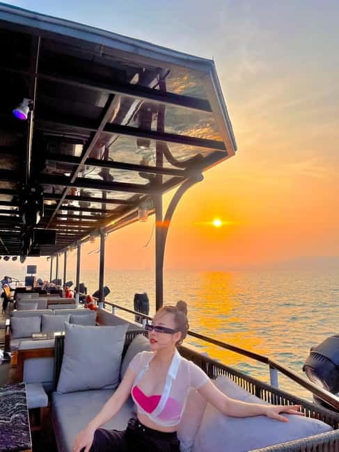 Da Nang: Experience a Magical Sunset Dinner Cruise in DN Bay - Small details that can make the evening smoother