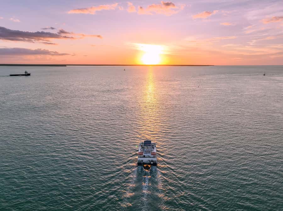 Darwin: Darwin Harbor Sunset Cruise with Buffet Dinner - Why Darwin Harbor is best seen at sunset