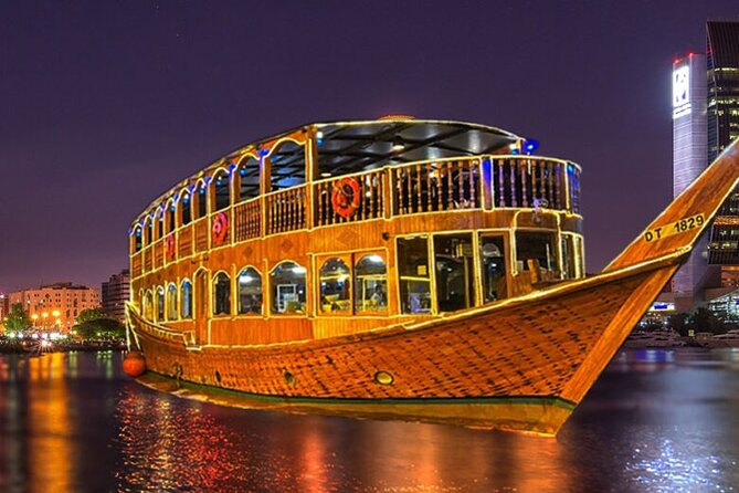 Dhow Cruise Dinner in Creek with Transfer - Tanura entertainment and the pace of the evening