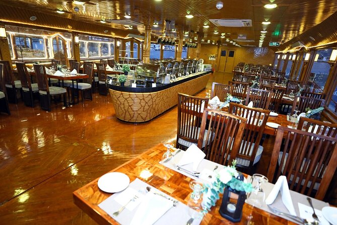 Dhow Cruise Dinner Marina - The entertainment after dinner