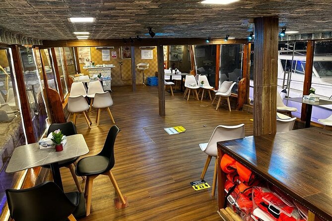 Dhow Cruise with Dinner and Live Entertainment at Dubai Al Seef - Finding the boat at Al Seef