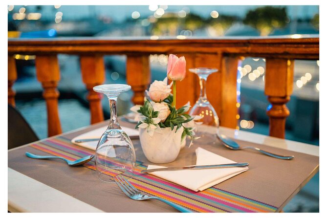 Dhow Cruise with Dinner at Dubai Al Seef - Pickup, timing, and practical planning