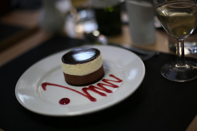 Dinner and Jazz Cruise on the River Thames - What dinner is really like