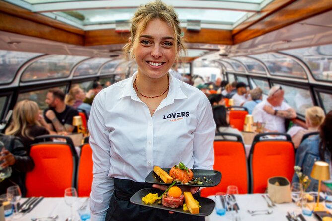 Dinner Canal Cruise Amsterdam: 4-Courses Including Drinks - Seating, service, and the practical details