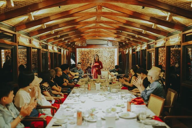 Dinner Cruise & Music Folk Song on the Perfume River in Hue - Ca Huế music from 7:45 to 8:30
