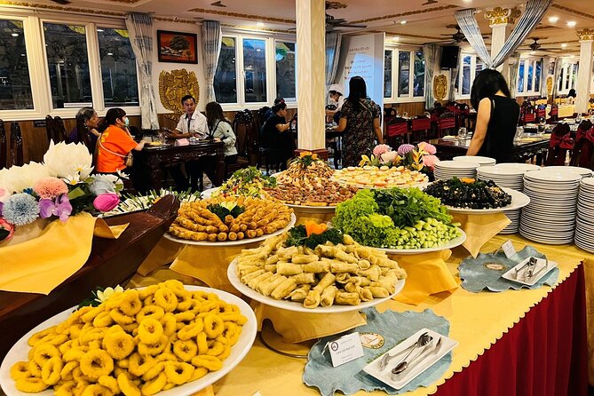 Dinner Cruise on Saigon River with Private Table - Who should book this river dinner