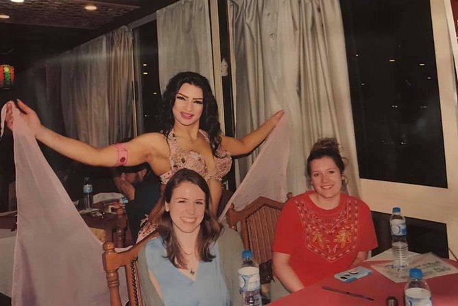 Dinner cruise on the Nile river in Cairo and belly dance show - What to expect from the open buffet
