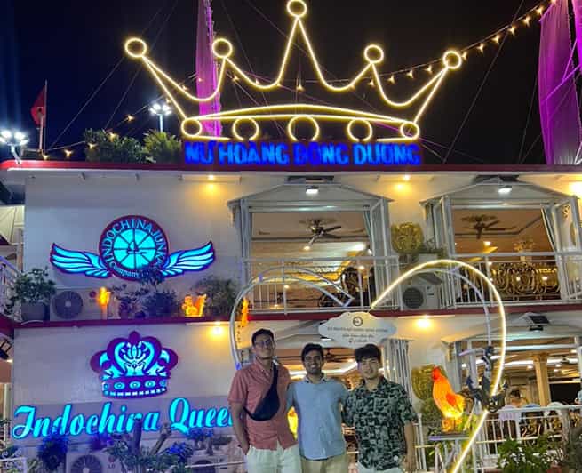 Dinner on Cruise on Saigon River - The English Guide and Service Level