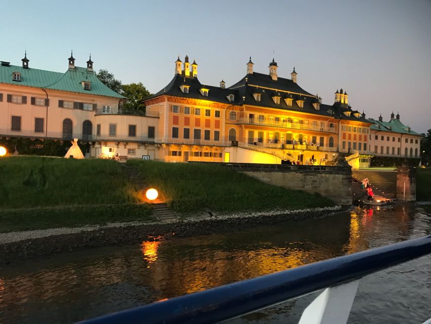 Dresden: Evening River Cruise with Dinner - A three-course meal with a mixed verdict