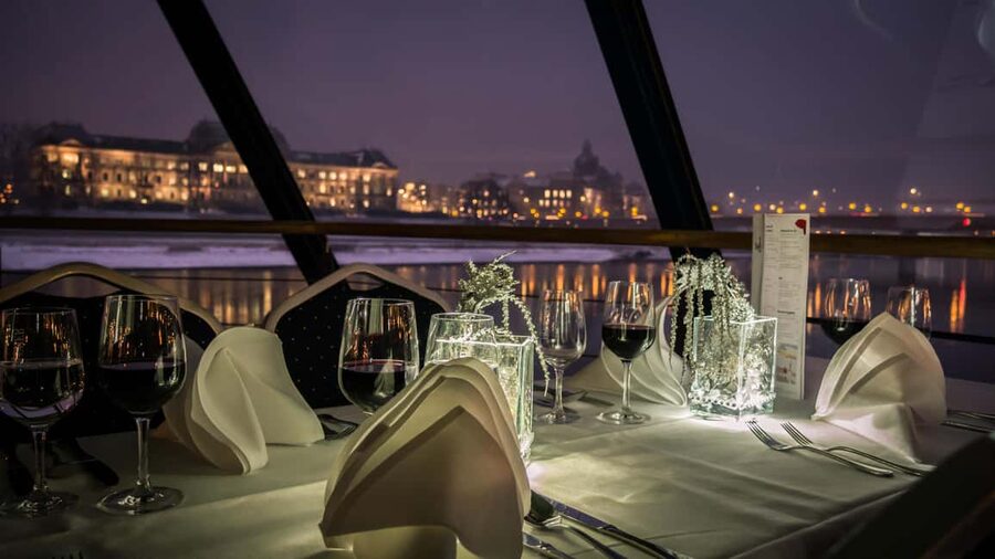 Dresden: Winterlights Evening River Cruise with Dinner - Why this evening cruise works so well in Dresden