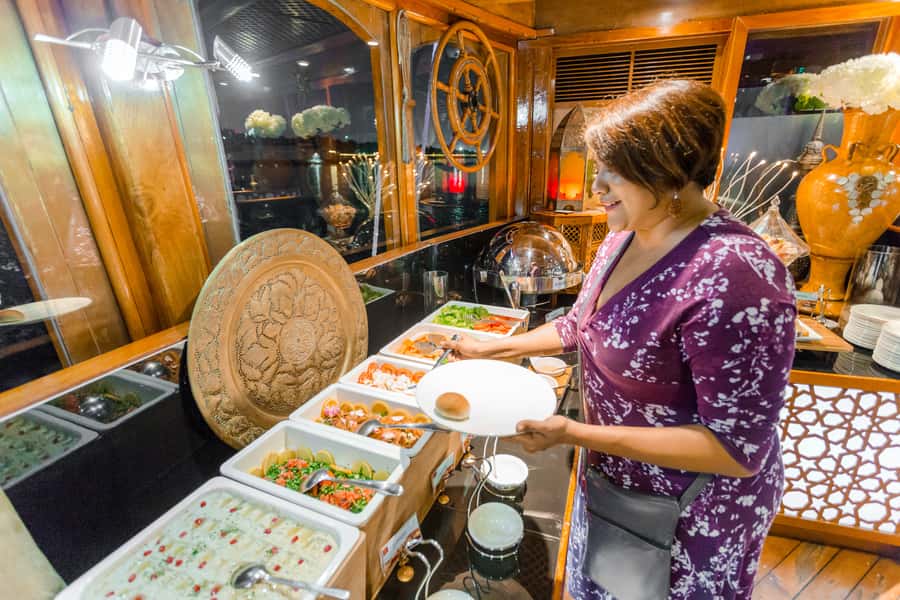 Dubai: 2-Hour Evening Dhow Cruise and Dinner - My call: book it for views and ease