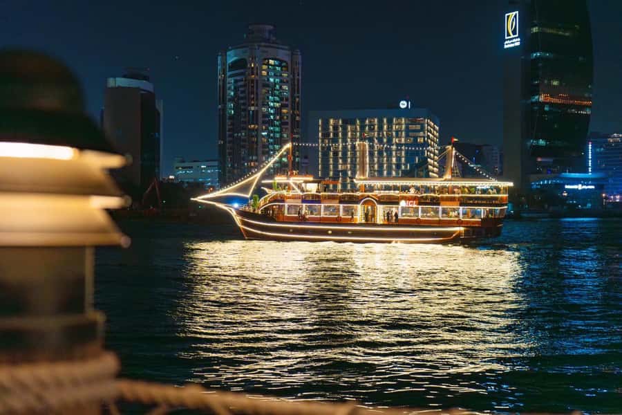 Dubai: Al Seef Largest Dhow Dinner Cruise with Live Show - Finding Gate 2A at Al Seef