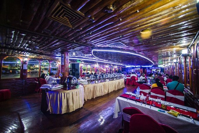 Dubai Creek Cruise Dinner with Transfer - Drinks, music, and the Tanura performance
