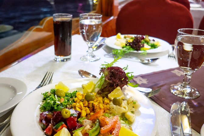 Dubai Creek Dhow cruise Dinner with transfers - Who will enjoy this cruise most?