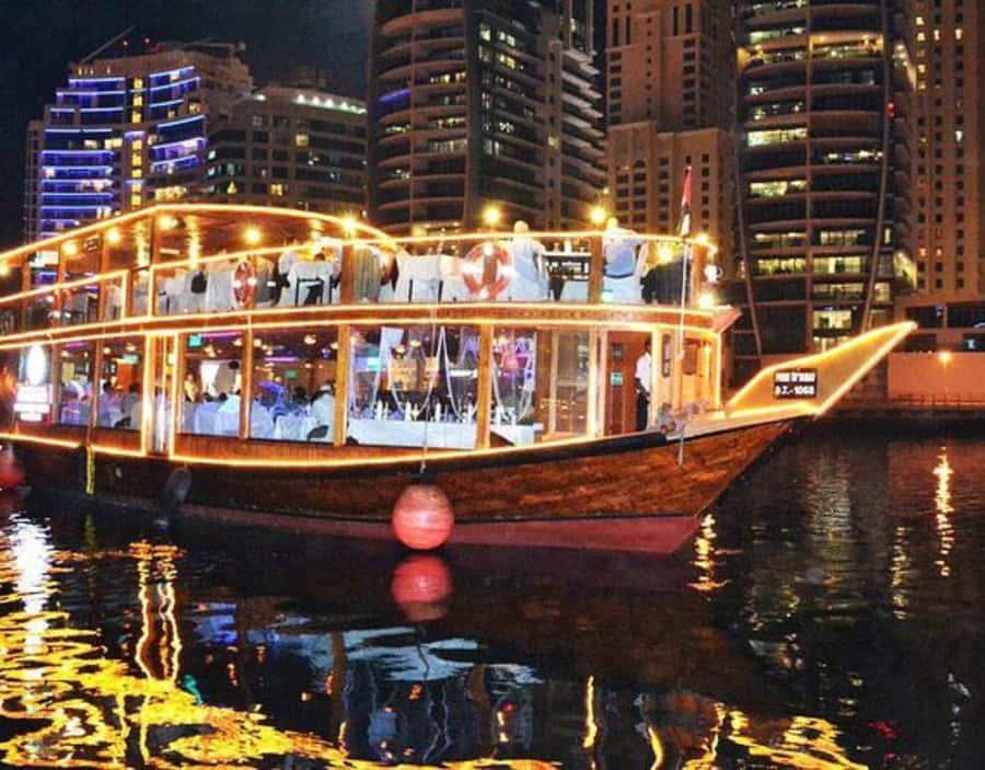 Dubai: Dhow Dinner Cruise on Creek or Marina with Live Shows - What this Dubai dhow cruise is really like