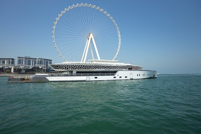 Dubai: Lotus Mega Yacht 3-Hours Dinner Cruise Tour - Boarding at Dubai Marina at 7:00 pm