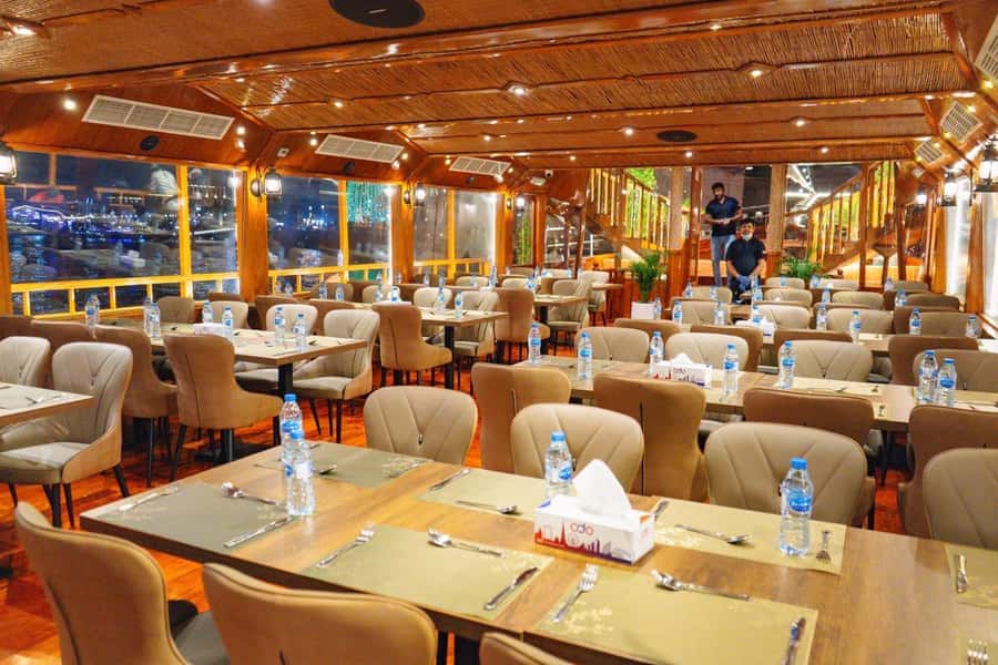 Dubai: Luxury Dinner Cruise with Live Music - The 90-minute route along Dubai Creek