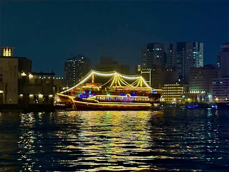 Dubai: Luxury Dinner Cruise with Live Music - Is the $44 price good value?