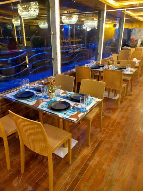 Dubai Marina Dhow Cruise: Dinner Buffet & Live Entertainment - Key points to know before booking