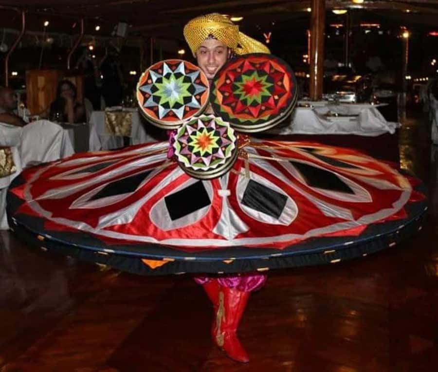 Dubai Marina Dinner Cruise with Live Entertainment(Al Wasl) - The first hour: towers, water, and wide views