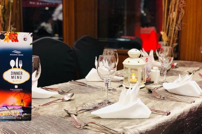 Dubai Marina Dinner Cruise with Live Music & Open Bar - Live music and the evening mood