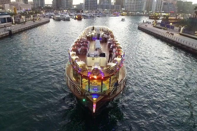 Dubai Marina Dinner Cruise with Live Shows - Crowds, seating, and the difference between value and luxury