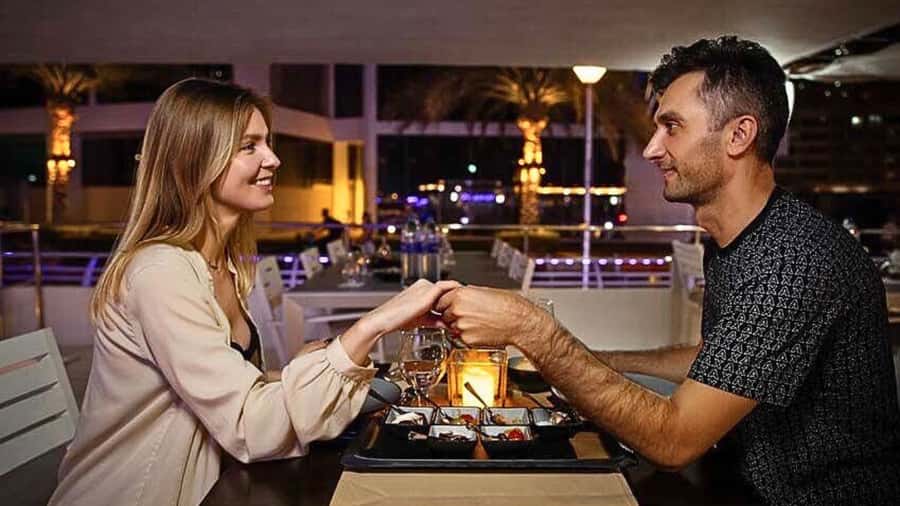 Dubai: Marina Premium Dinner Cruise with Unlimited Drinks - Should you book the Dubai Marina dinner cruise?
